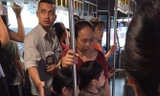 Nam nhân viên xe buýt và hành động gây sốt cộng đồng mạng