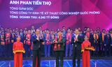 Trao giải thưởng Sao Đỏ - 100 Doanh nhân trẻ tiêu biểu 2017