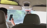 Cộng đồng mạng 'thót tim', bất bình trước hành vi của tài xế xe khách