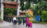 Đoàn đại biểu Bộ CHQS tỉnh Nghệ An dâng hoa, dâng hương tại Khu di tích Kim Liên