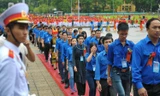 Các đại biểu thanh niên tiên tiến làm theo lời Bác năm 2016 vào lăng viếng Chủ tịch Hồ Chí Minh Ảnh: Xuân Tùng
