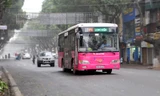 Chuyến xe buýt đặc biệt trên đường phố Hà Nội