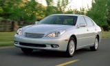 Lexus ES300 phiên bản năm 2002 được cho bị lỗi hàng ghế trước.