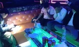 Phát hiện quả tang 16 đối tượng "phê" ma túy trong quán karaoke vùng nông thôn lúc rạng sáng.