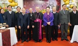 Chủ tịch Quốc hội và đoàn công tác của Quốc hội thăm, tặng quà và chúc mừng Giáng sinh năm 2020 tại Tòa Tổng Giám mục Huế.