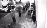 Hiện trường vụ truy sát kinh hoàng (ảnh chụp lại từ camera an ninh)