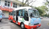 Những chuyến xe yêu thương sẵn sàng "xuất bến" tại Bệnh viện T.Ư Huế để đưa đón miễn phí bệnh nhân, người nhà có hoàn cảnh khó khăn về quê đón tết an toàn, tiết kiệm, đoàn viên