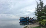 Tàu thuyền tại TT-Huế nhận lệnh vào bờ trú tránh bão