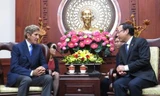 Bí thư Thành ủy thành phố Hồ Chí Minh Nguyễn Văn Nên tiếp ông John Kerry, Đặc phái viên của Tổng thống Mỹ về biến đổi khí hậu. (Ảnh: VNA)