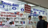 Nhiều người bệnh có thẻ BHYT phải tự bỏ tiền mua thuốc 