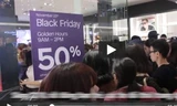 'Vỡ trận' Black Friday: Trung tâm thương mại đóng vội cửa vì quá tải