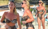 Billie Faiers khoe dáng nóng bỏng với bikini da báo