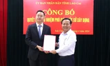 Công bố quyết định của Chủ tịch tỉnh Lào Cai về công tác cán bộ