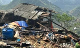 Mưa giông làm sập nhà ở Hà Giang, một bé gái tử vong