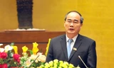 Chủ tịch Uỷ ban T.Ư MTTQ Việt Nam Nguyễn Thiện Nhân trình bày báo cáo kiến nghị của cử tri và nhân dân tai phiên khai mạc Quốc hội