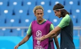 Tin nhanh World Cup: Neymar trình làng kiểu tóc 'mỳ tôm' lấy may