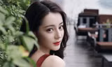 Chúc sinh nhật Dương Mịch nhưng Địch Lệ Nhiệt Ba lại bị chửi vì “đụng chạm” Thái Từ Khôn