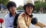 CSGT đưa học sinh gặp tai nạn đi thi tốt nghiệp