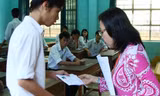 Thí sinh Đà Nẵng bước vào môn thi đầu tiên. Ảnh: Nguyễn Huy