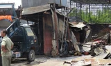 Xe bồn xăng đang đậu bỗng dưng bốc cháy