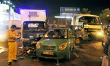  Một vụ tai nạn liên hoàn giữa 6 phương tiện xảy ra tại TPHCM đêm 3/5. Ảnh: Trung Kiên (Dân Trí)