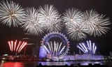 Pháo hoa mừng năm mới ở Mắt London, hay còn gọi là Vòng quay Thiên niên kỷ. Ảnh: AP.