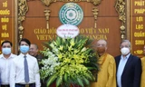 Bí thư T.Ư Đoàn Nguyễn Ngọc Lương tặng hoa chúc mừng Giáo hội Phật giáo Việt Nam 