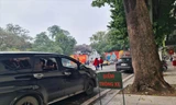 Tái diễn cảnh 'chặt chém' trông xe đầu năm 