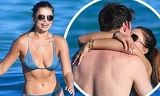 Brooks Nader 'đốt mắt' người nhìn với bikini xanh 'mát mắt', ôm hôn mặn nồng chồng ở biển