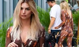Emily Ratajkowski mặc xuyên thấu khoe nội y táo bạo trên phố