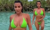 Kim 'siêu vòng ba' khoe dáng 'bốc lửa' với bikini bé xíu