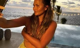 Chrissy Teigen tung ảnh bán nude 'quấy nhiễu' fans
