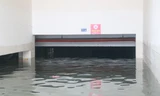 Đà Nẵng: Nhiều phương tiện vẫn chìm trong nước ở hầm các chung cư 