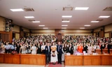 Sinh viên Trường Đại học Ngoại thương hào hứng tham gia tọa đàm hướng nghiệp giúp khai phá bản thân