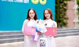 Cặp chị em sinh đôi tài năng: Ngọc Anh tốt nghiệp thủ khoa, Diệu Anh xuất sắc toàn khóa tại Học viện Tài chính