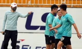 Mục kích HLV Hàn Quốc giúp Hà Nội rèn quân đấu HAGL