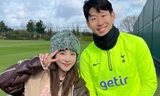 Showbiz 4/5: Dara (2NE1) gây chú ý khi chụp ảnh với Son Heung Min, Harry Kane