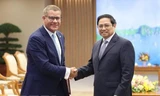 Thủ tướng Phạm Minh Chính tiếp Chủ tịch COP26 Alok Kumar Sharma