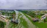 Công trường xây dựng cầu gần 580 tỷ đồng vượt sông Vàm Cỏ Tây