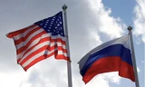 Quốc kỳ của Mỹ và Nga. (Ảnh: Reuters)