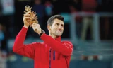 Djokovic ăn mừng danh hiệu Madrid Masters, danh hiệu ATP 1000 thứ 29 trong sự nghiệp của anh. Ảnh: GETTY IMAGES 