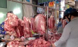 Nhiều điểm bán thịt tự phong “thịt sạch”, “thịt VietGap” dù không được cơ quan nào chứng nhận.