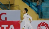 Quang Hải ăn mừng bàn thắng ghi vào lưới Than Quảng Ninh trong ngày khai mạc V-League. Ảnh: VSI