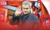HLV Mourinho gây tranh cãi khi cập bến Old Trafford. Ảnh: Sky Sports