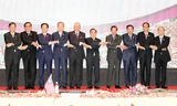 Trong khuôn khổ Hội nghị cấp cao ASEAN 27 và các hội nghị liên quan, ngày 22/11, tại Malaysia, Thủ tướng Nguyễn Tấn Dũng dự Hội nghị cấp cao ASEAN-Liên Hợp Quốc lần thứ 7. Trong ảnh: Các trưởng đoàn chụp ảnh chung. Ảnh: TTXVN
