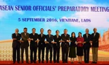 Các quan chức cao cấp ASEAN họp ngày 5/9 tại Vientiane để chuẩn bị cho Hội nghị Cấp cao ASEAN lần thứ 28-29. Ảnh: Xinhua