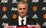HLV Mourinho bắt đầu công cuộc “thay máu” M.U. Ảnh: GETTY IMAGES