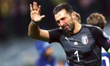 Buffon nói lời chia tay màu áo thiên thanh trong nước mắt. Ảnh: GETTY IMAGES.