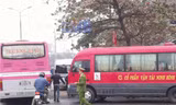 Thay vì chạy rùa bò để bắt khách trên đường Giải Phóng, Kim Đồng, xe khách từ bến Giáp Bát được đề xuất chạy ra đường vành đai 2,5. Ảnh: T.Đảng