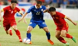 Các tuyển thủ QG sẽ có màn tái đấu với ĐT Thái Lan (giữa) trên sân nhà ngày 13/10 tới. Ảnh: VSI